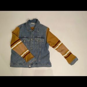 Stylish denim jacket with warm back and sleeves. Brand new, only worn once.